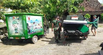 Anggota Satgas TMMD 110 Bojonegoro Kemasi Barang Di Posko